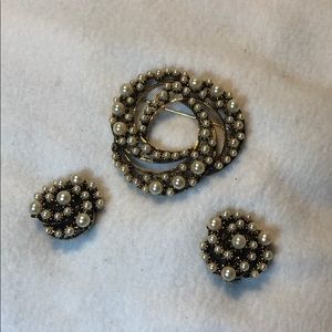 Florenza Pearl Swirl Brooch and Clip-On Earrings Set